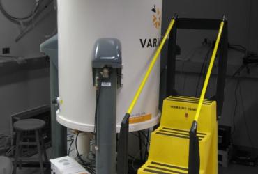 2. 600MHz SB Varian VNMRS NMR Spectrometer for Solution