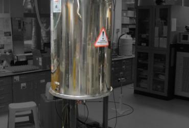 4. 500MHz WB Bruker Avance NMR Spectrometer for Solids